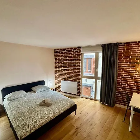 Grand Pour 8 Personnes Proche De Jaude Клермон-Ферран