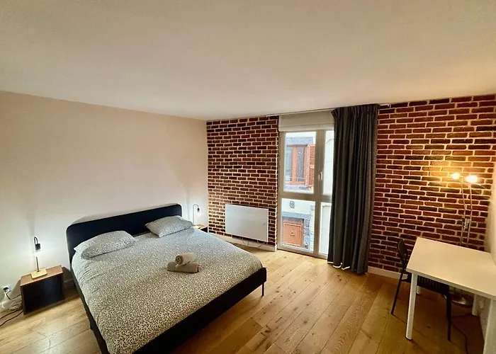 Grand Pour 8 Personnes Proche De Jaude Клермон-Ферран